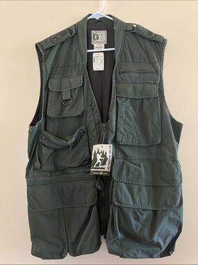 Outdoor Gear Men's Utility Vest - Dark Green